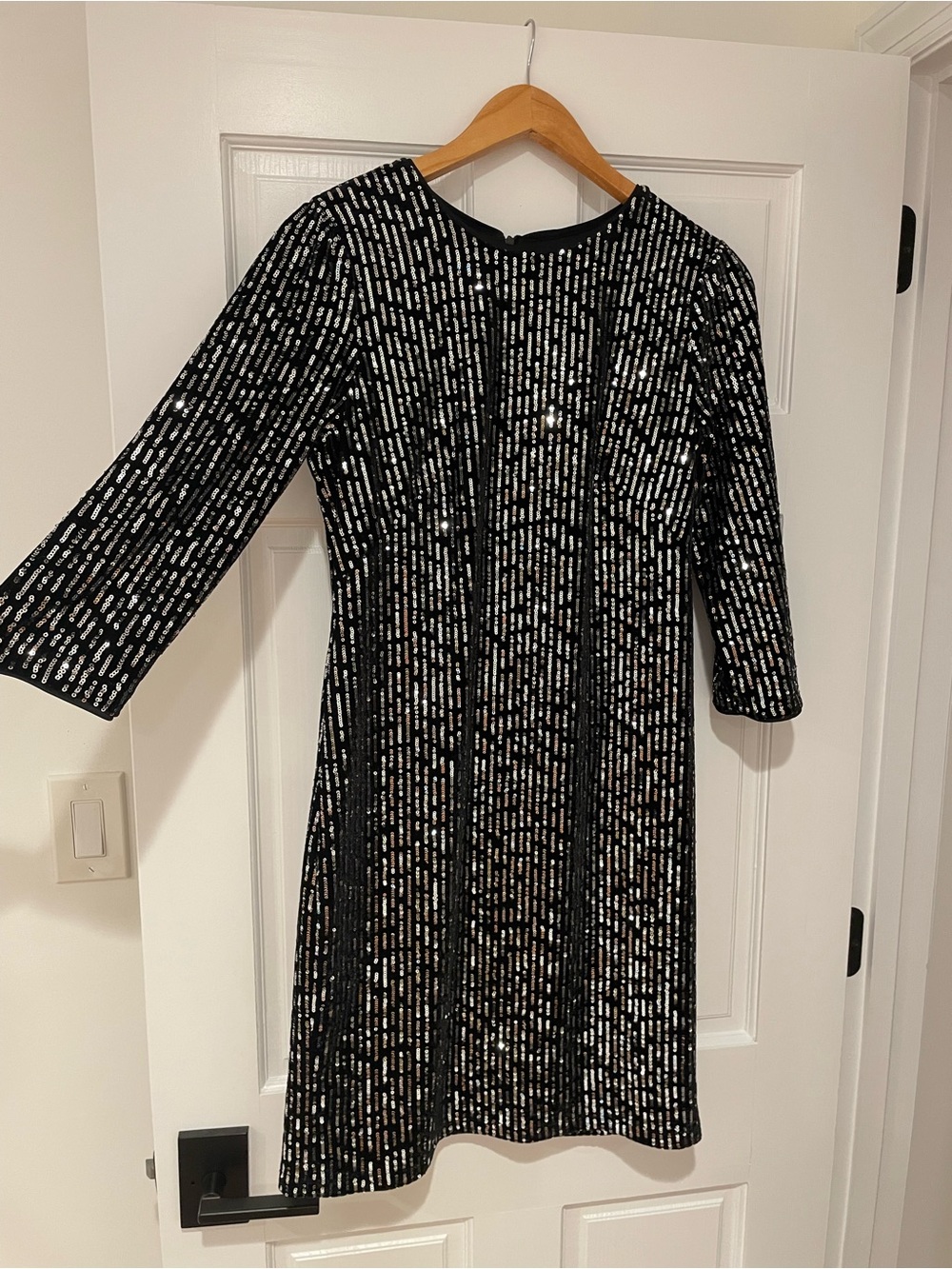 julia jordan Black Long-Sleeve Sequin Stripe Dress